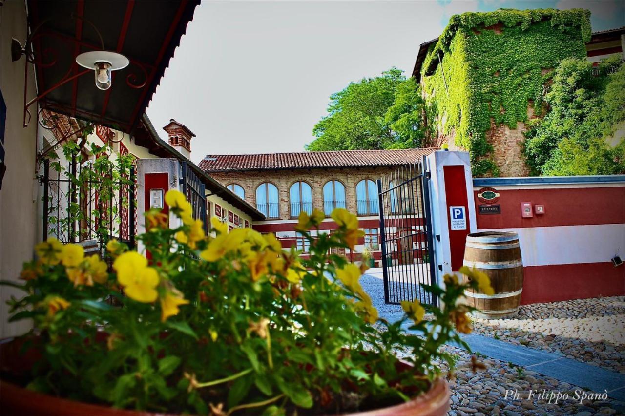Foresteria Ristorante Conti Roero Monticello d'Alba Exterior photo